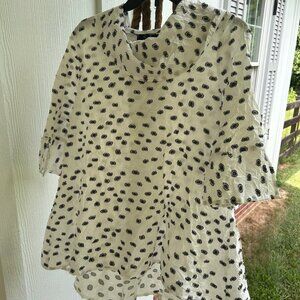 Sydney, white with black dots blouse, small, flared at wrist